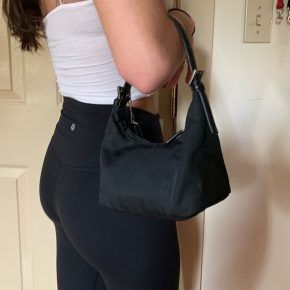 🛑sold🛑Trendy Mini Coach Handbag - Picture 2 of 7